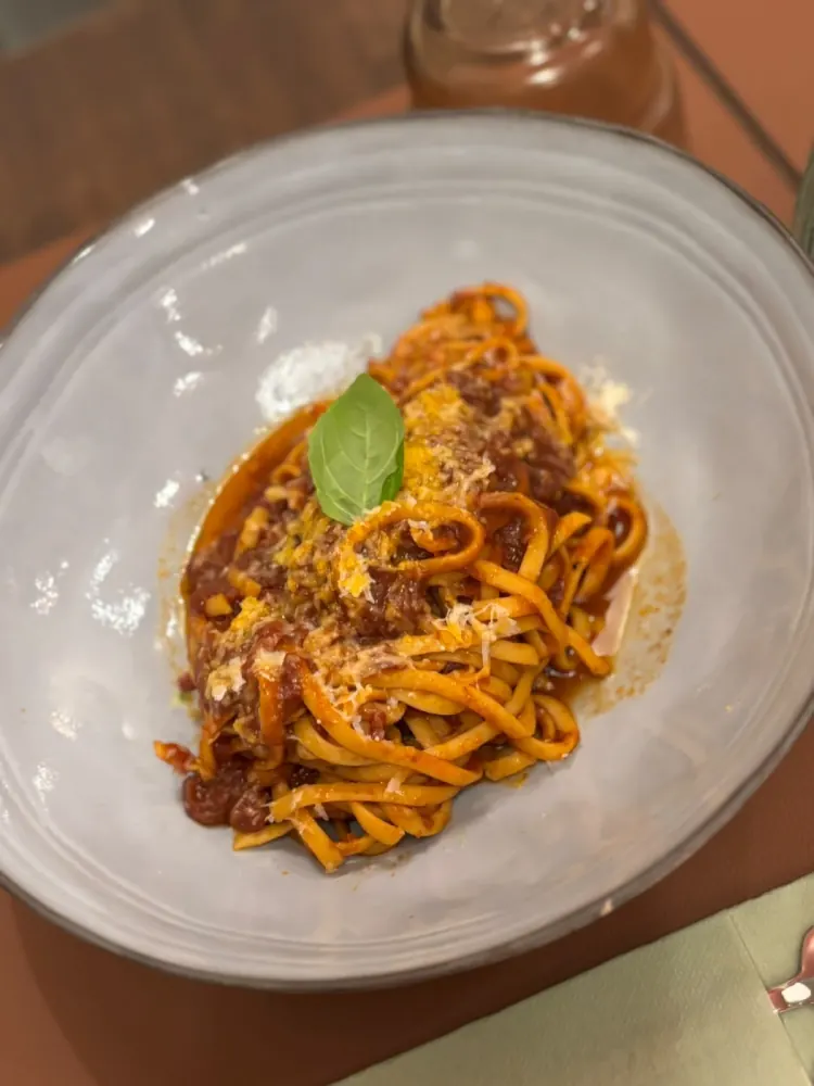 Tagliatelle u ragu umaku